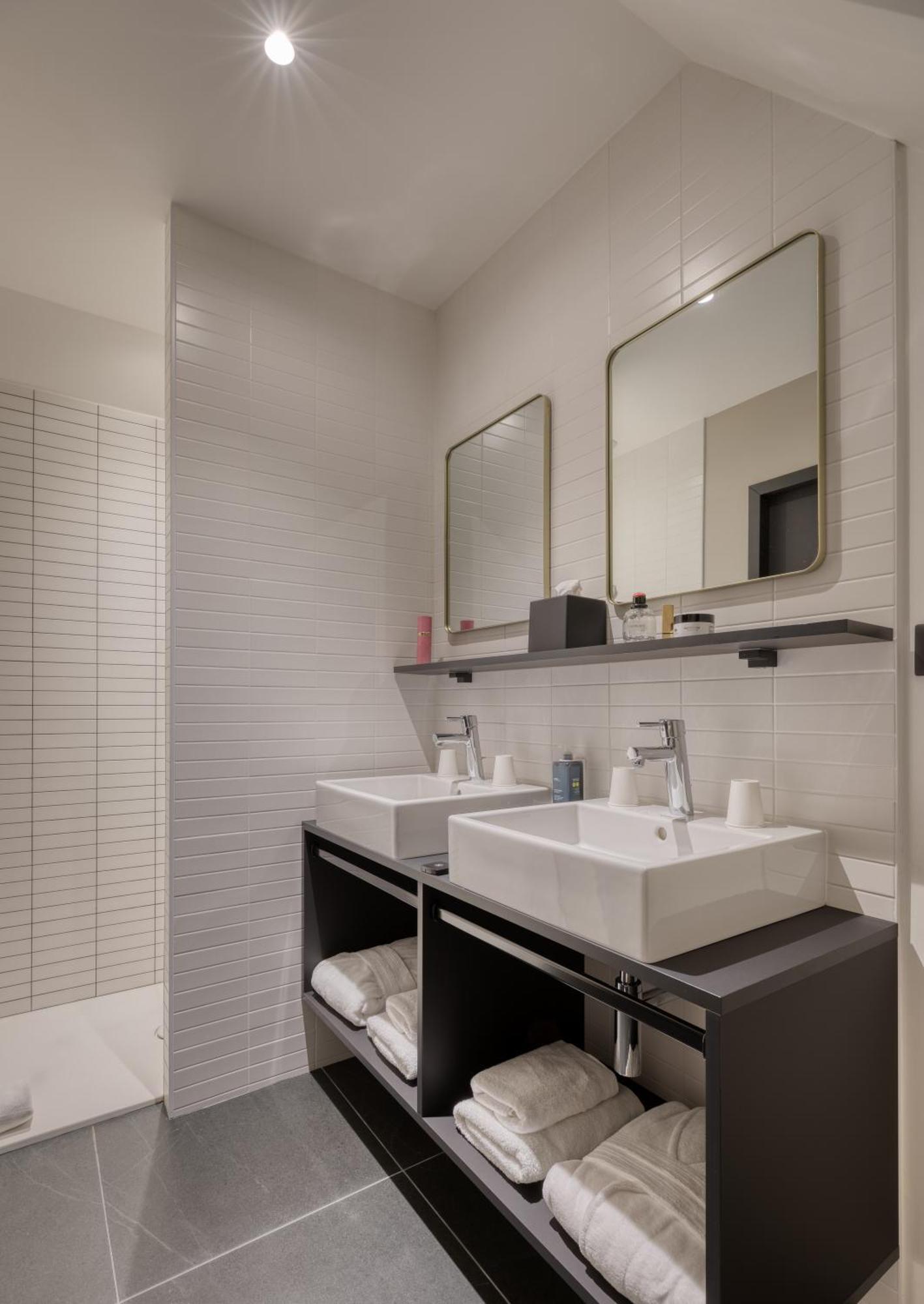 Brit Hotel Les Voyageurs Loudeac Ngoại thất bức ảnh