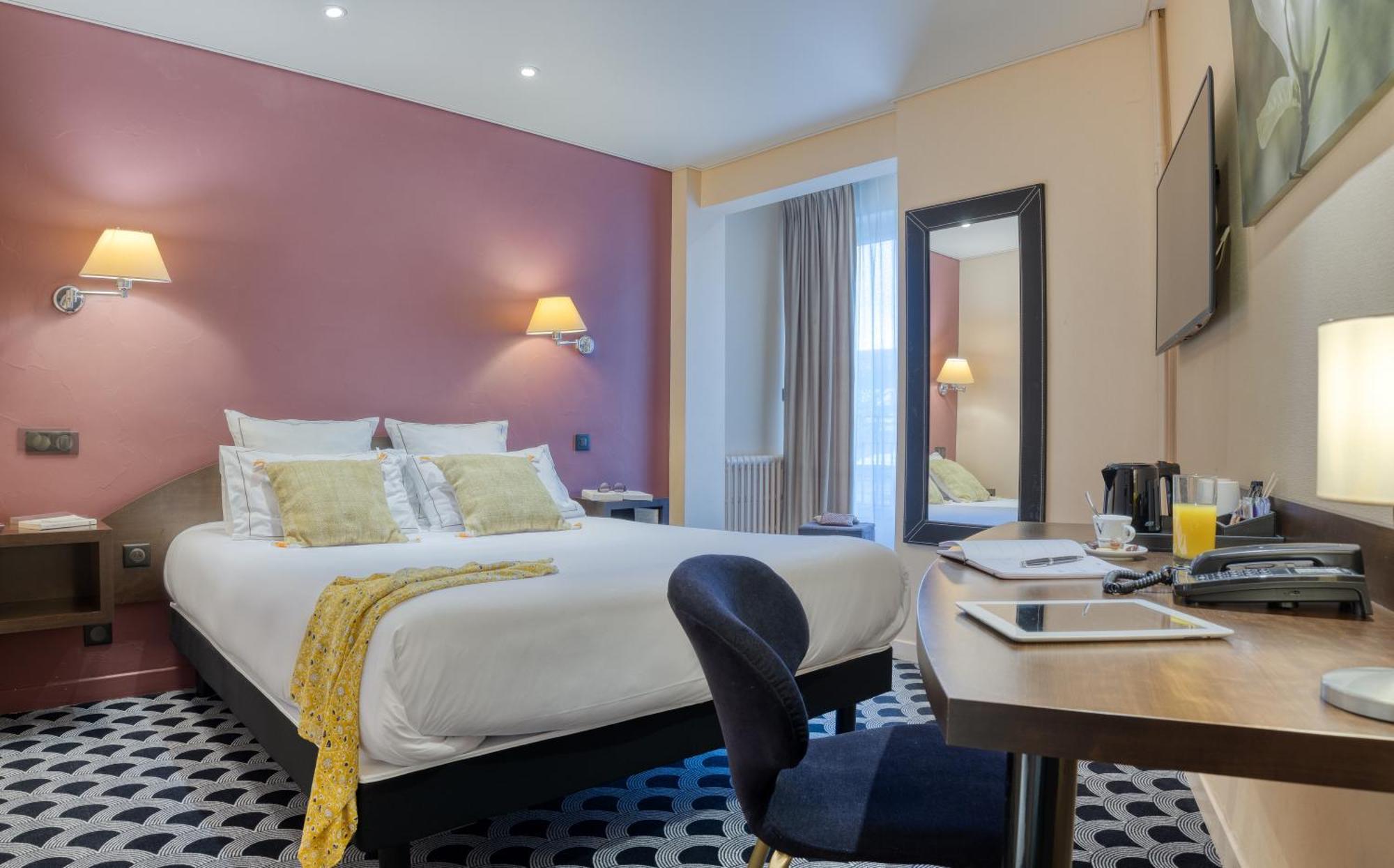 Brit Hotel Les Voyageurs Loudeac Ngoại thất bức ảnh